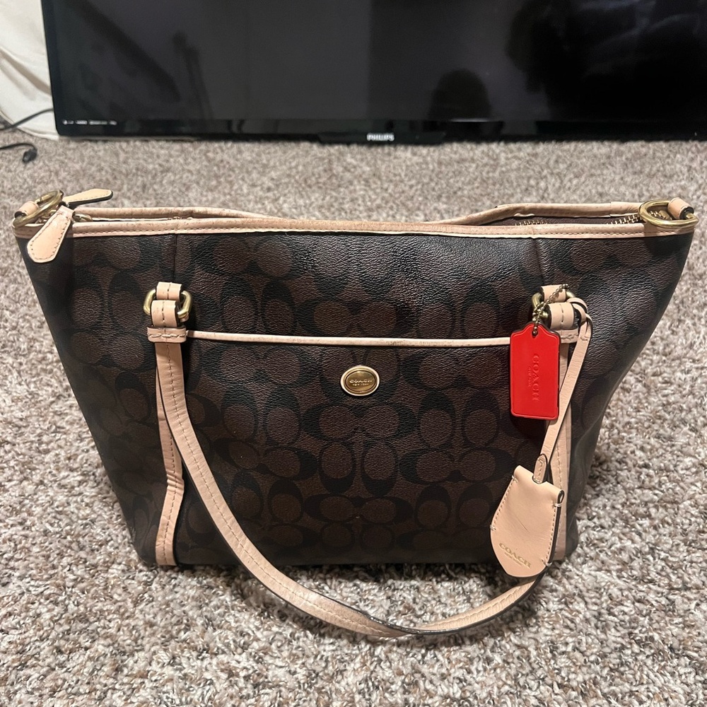 COACH PEYTON SIGNATURE POCKET TOTE BAG BROWN/TAN